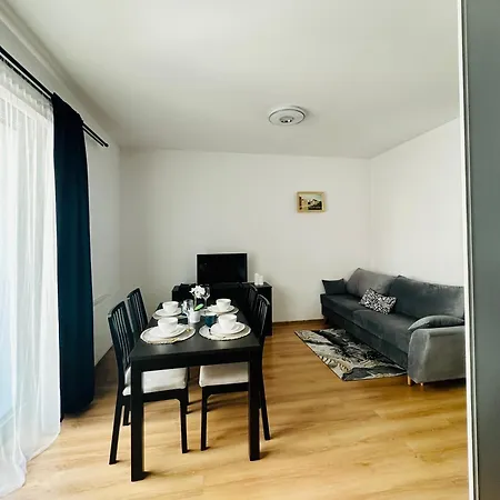 Male Garbary 8 Apartmán